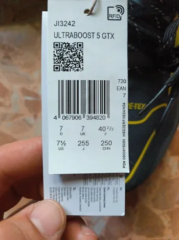 Adidas Ultraboost 5 GTX bike d'occasion — image 5 sur 6
