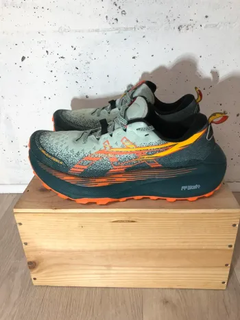 Used Asics fujitrabuco max 4 Running Shoes