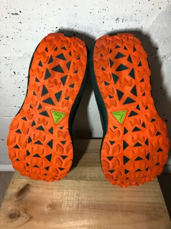 Used Asics fujitrabuco max 4 bike — image 5 of 5
