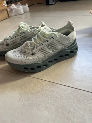 Used On Running shoes bike — image 4 of 5
