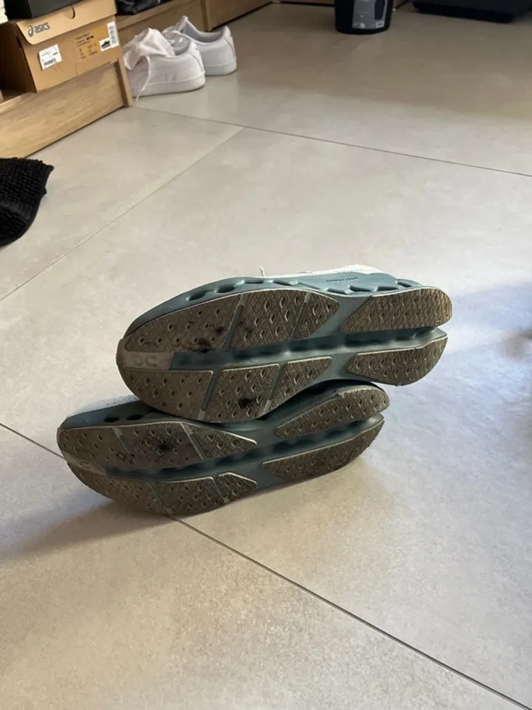 Used On Running shoes bike — image 5 of 5
