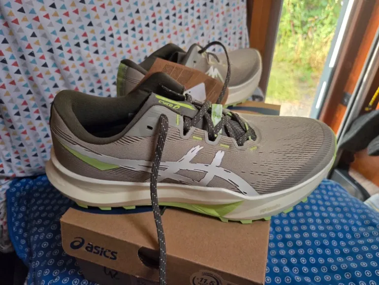 Used Asics Fuji Lite 6 bike — image 6 of 6