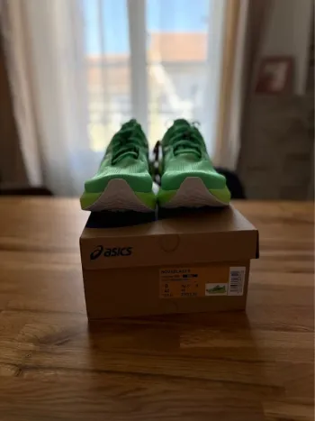 Asics Novablast 5 bike d'occasion — image 3 sur 6