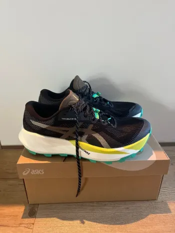 Used Asics Trabuco 14 Running Shoes