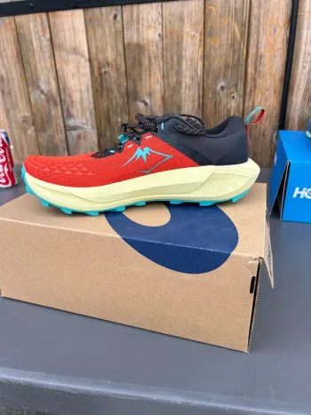 Used Asics Running Shoes bike — image 2 of 3
