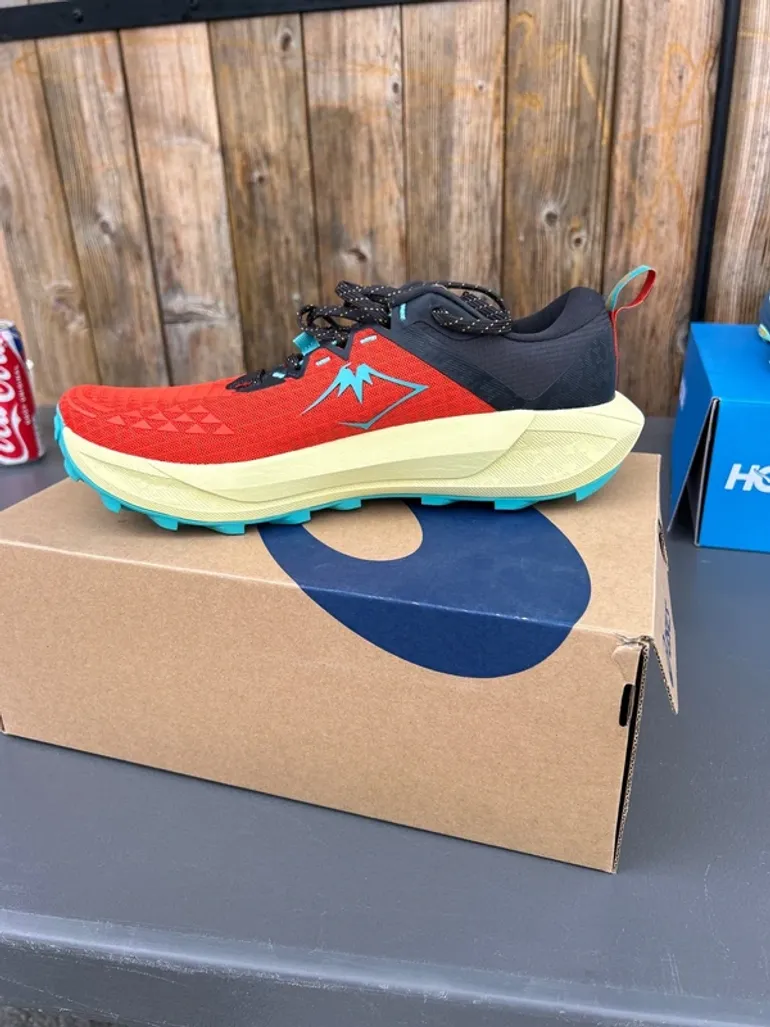 Used Asics Running Shoes bike — image 2 of 3