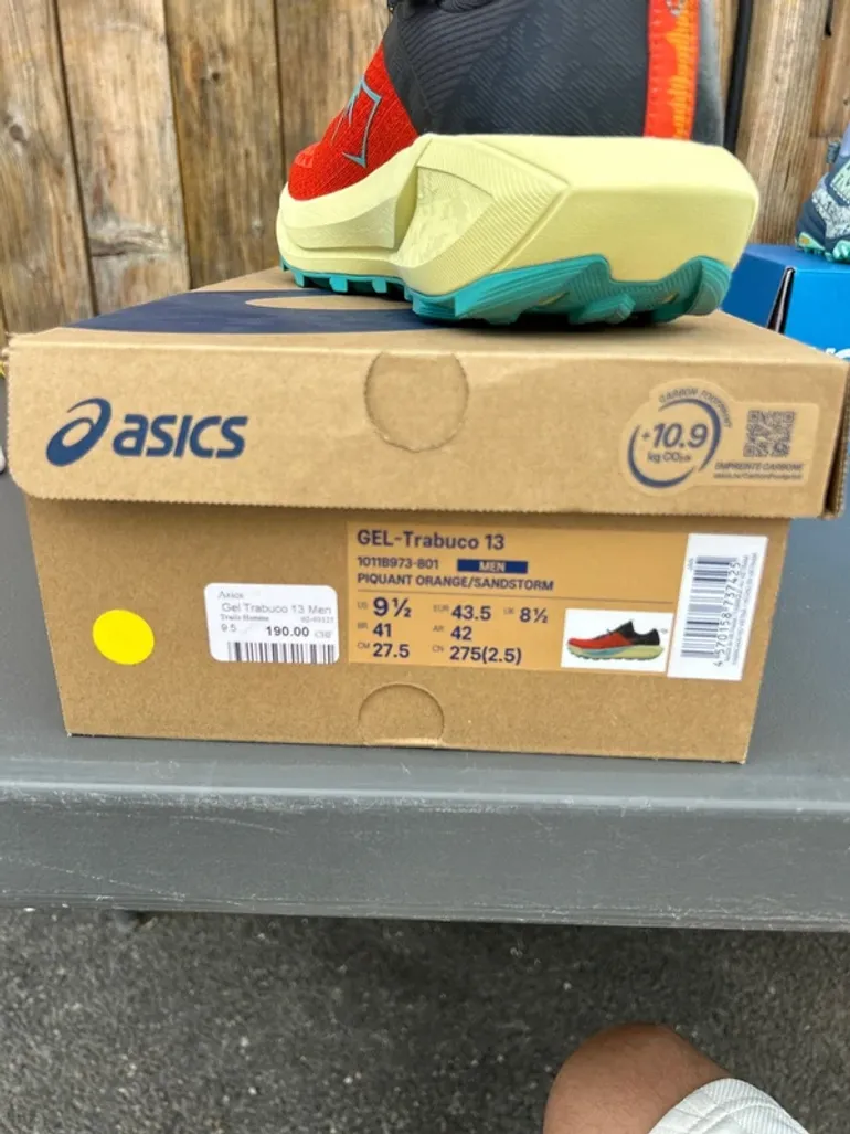 Used Asics Running Shoes bike — image 3 of 3