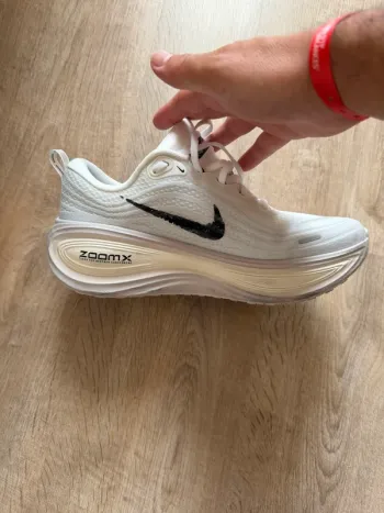 Tweedehands Nike Vomero Plus bike — afbeelding 2 van 13