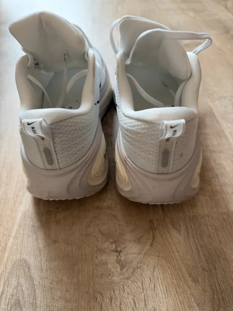 Tweedehands Nike Vomero Plus bike — afbeelding 13 van 13