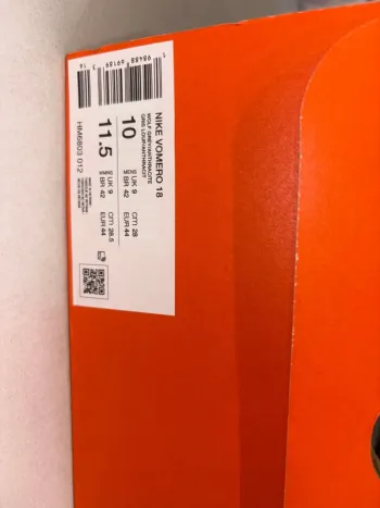 Nike Vomero 18 bike usato — immagine 14 di 14