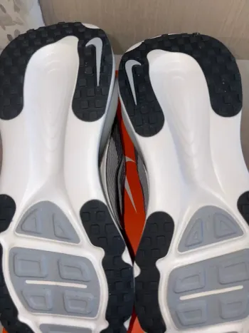 Nike Vomero 18 bike usato — immagine 10 di 14