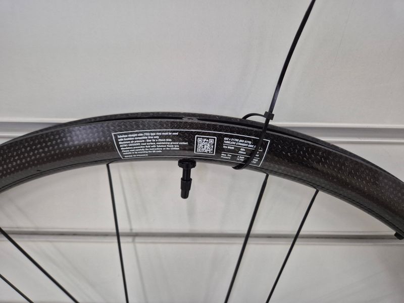 Used Corima WS EVO 32 DX Disk 2024 bike — image 2 of 5