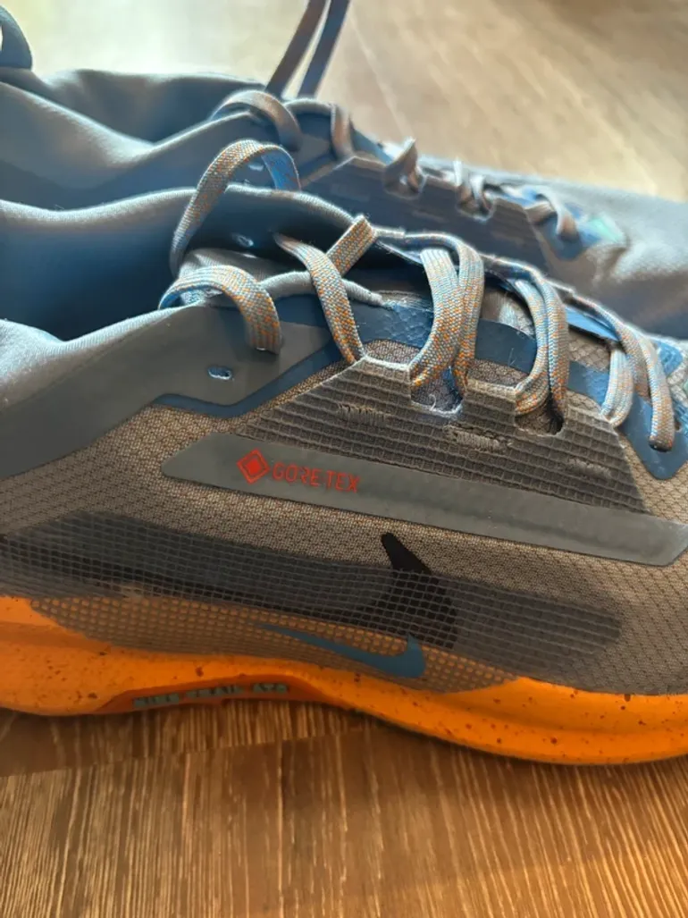 Used Nike Trail ATC Goretex bike — image 3 of 6