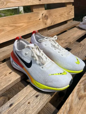 Used Nike ZoomX Invincible Run Flyknit 3 Running Shoes