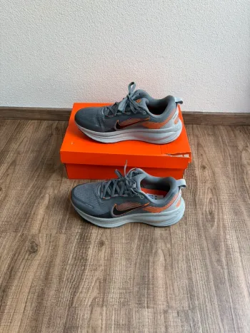 Käytetty Nike Vomero 18 bike — kuva 6 / 6