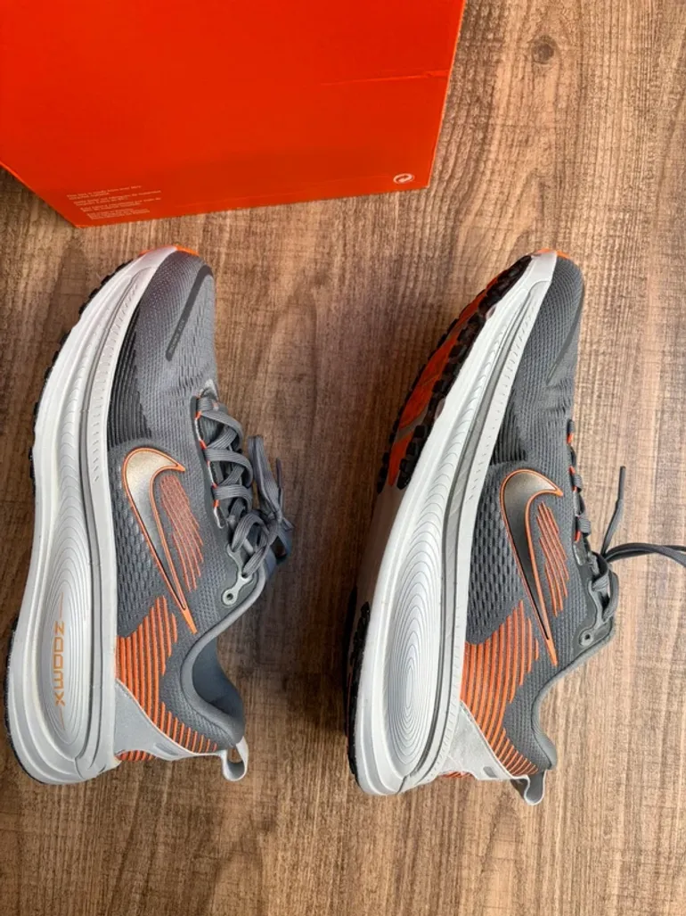 Käytetty Nike Vomero 18 bike — kuva 2 / 6