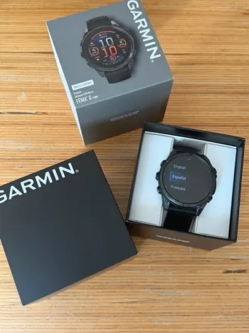 Used Garmin Fénix 8 AMOLED Sapphire bike — image 8 of 10