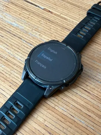 Used Garmin Fénix 8 AMOLED Sapphire bike — image 2 of 10