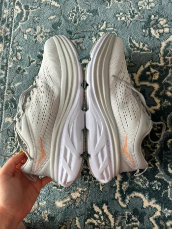 Hoka Bondi 8 bike d'occasion — image 3 sur 8