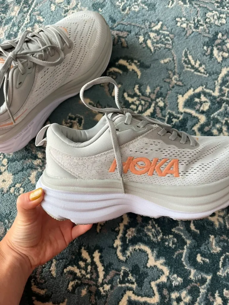 Hoka Bondi 8 bike d'occasion — image 2 sur 8