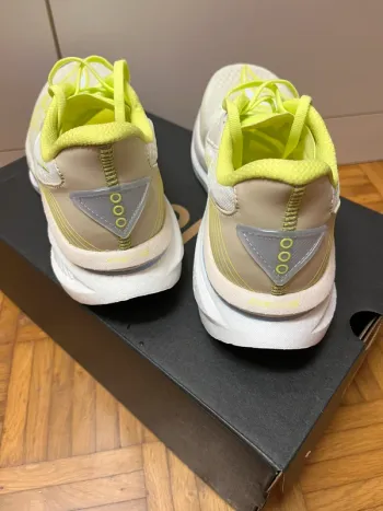 Used Saucony Endorphine Azura bike — image 3 of 4