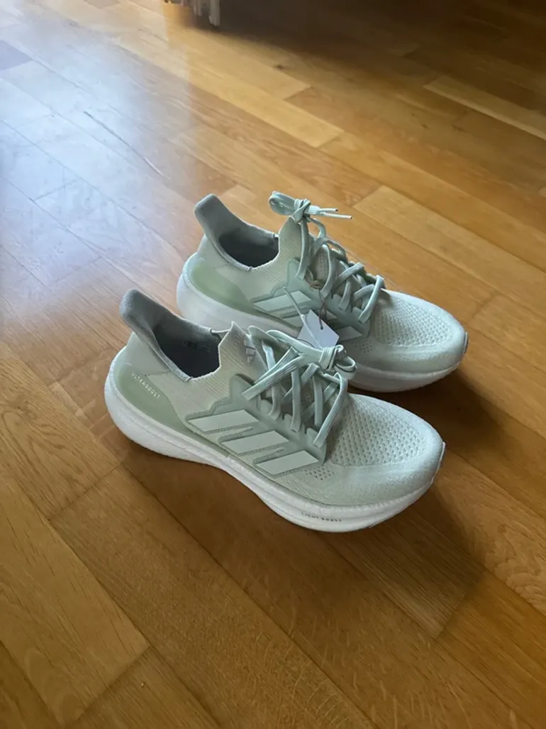 Adidas Ultraboost 5 bike d'occasion — image 7 sur 7
