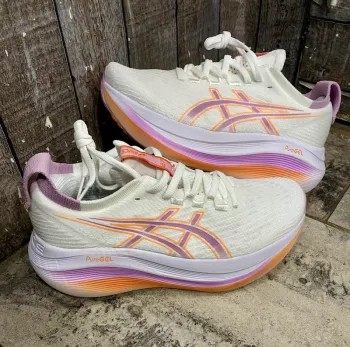 Gebrauchtes Asics Gel-Nimbus 27 Running Shoes