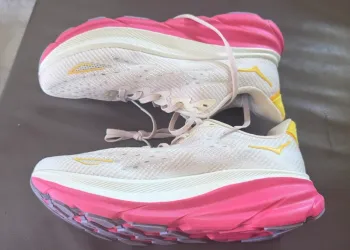 Tweedehands Hoka Clifton 9 bike — afbeelding 7 van 9