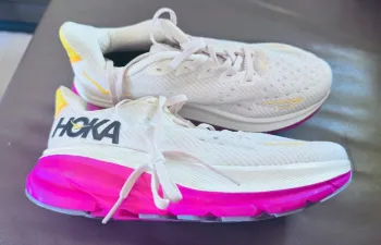 Tweedehands Hoka Clifton 9 bike — afbeelding 5 van 9