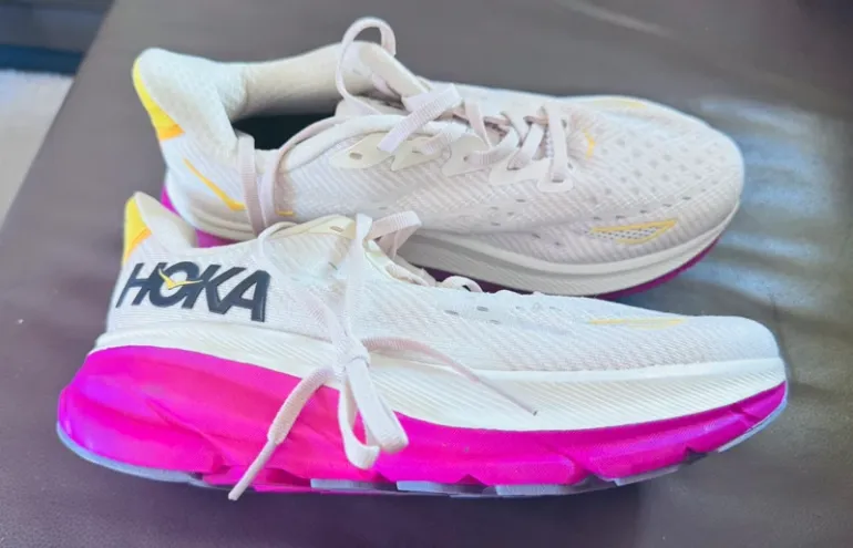 Tweedehands Hoka Clifton 9 bike — afbeelding 5 van 9