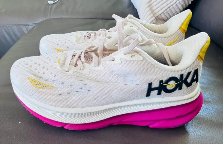 Tweedehands Hoka Clifton 9 bike — afbeelding 2 van 9