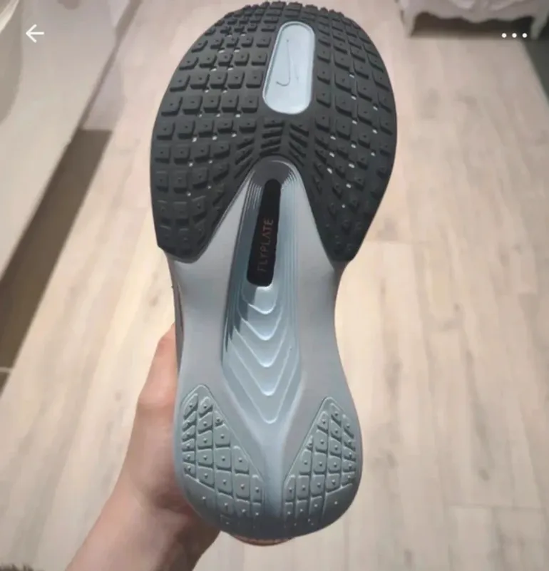 Used Nike Zoom Fly 6 bike — image 3 of 4