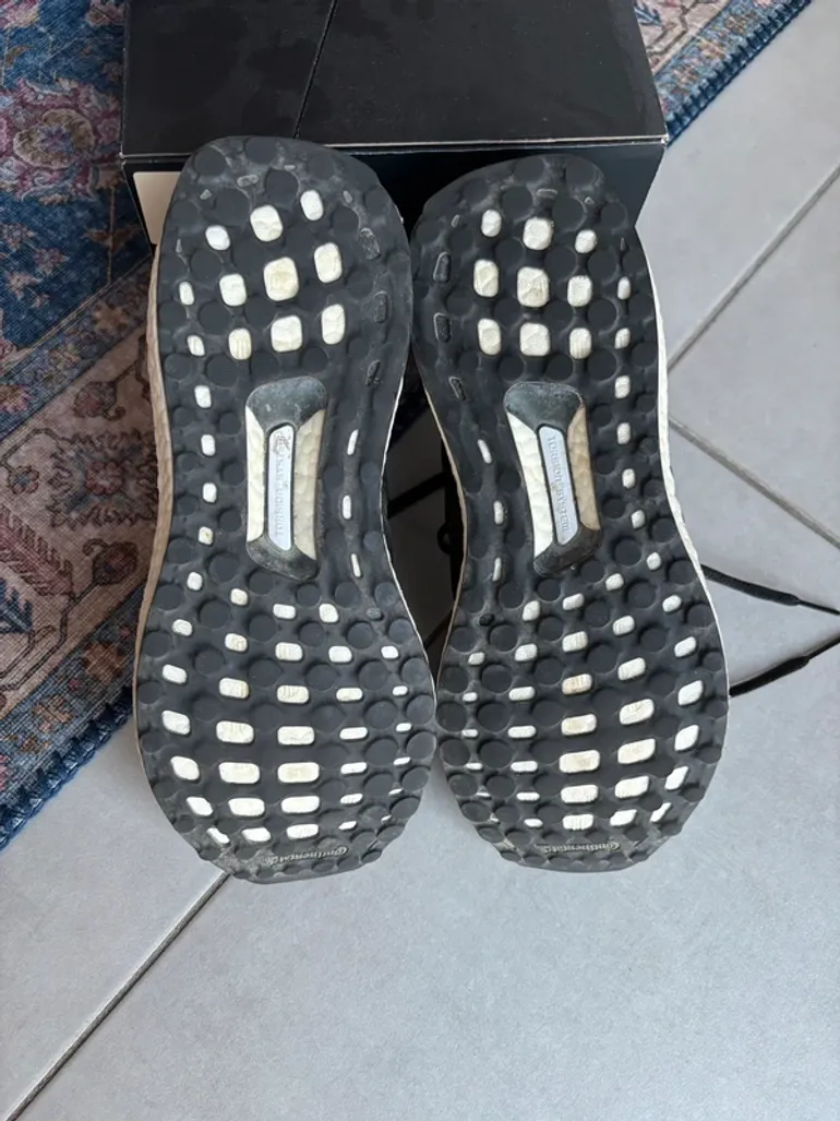 Tweedehands Adidas Ultraboost bike — afbeelding 5 van 6