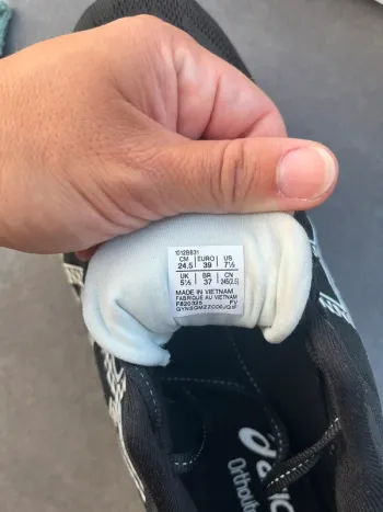 Used Asics GEL-Pursue 10 bike — image 5 of 6