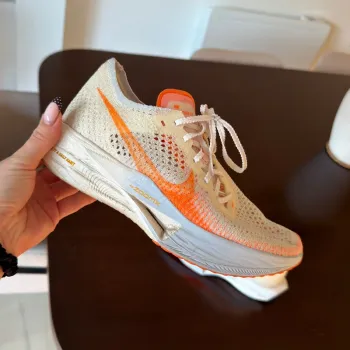 Použité Nike Vaporfly 3 bike — obrázek 2 z 4