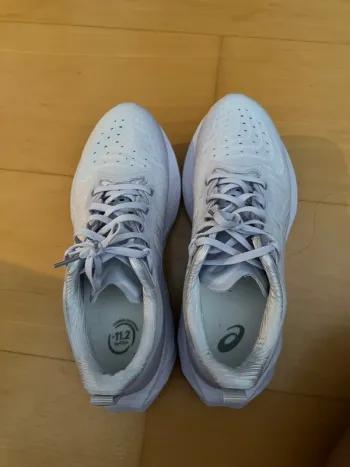 Used Asics Novoblast 4 Running Shoes