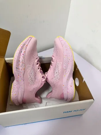 Used Rose Hoka Shoes Pink size 39 Running Shoes