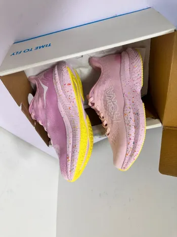 Rose Hoka Laufschuhe Größe 40 bike d'occasion — image 2 sur 5