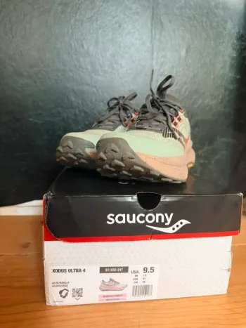 Saucony Xodus Ultra 4 Running Shoes d'occasion