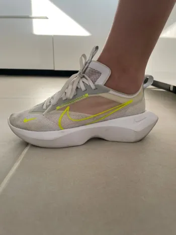 Used Nike Vista Lite Running Shoes