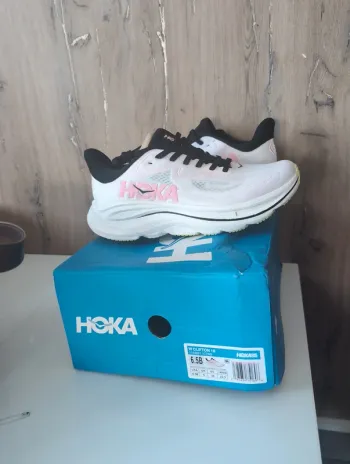Hoka femme Running Shoes d'occasion