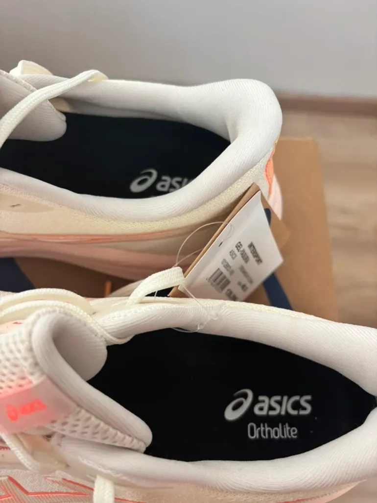 Używany Asics Flytefoam bike — zdjęcie 4 z 6