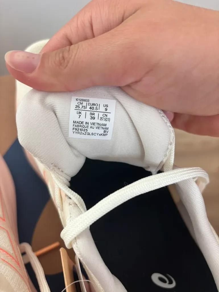 Używany Asics Flytefoam bike — zdjęcie 5 z 6
