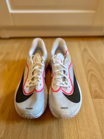 Used Nike Zoom Fly Running Shoes