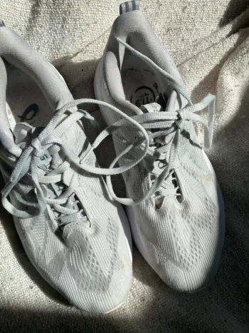 Gebrauchtes Asics Novablast bike — Bild 4 von 6