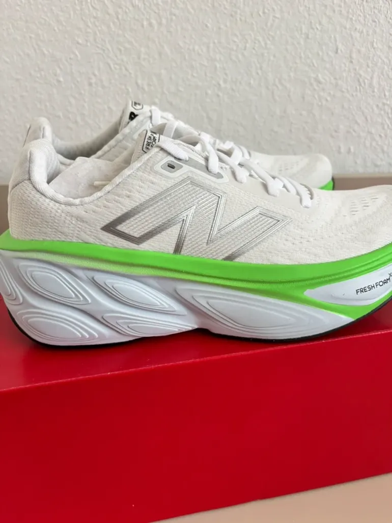 Used New Balance Fresh Foam X More v5 bike — image 11 of 15