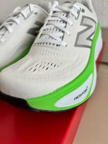 Used New Balance Fresh Foam X More v5 bike — image 9 of 15