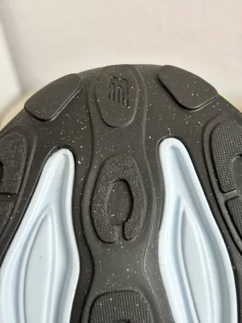 Used New Balance Fresh Foam X More v5 bike — image 14 of 15