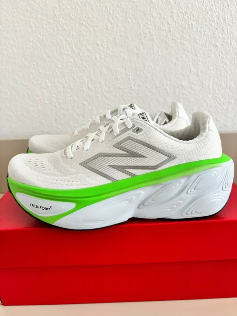 Used New Balance Fresh Foam X More v5 bike — image 2 of 15