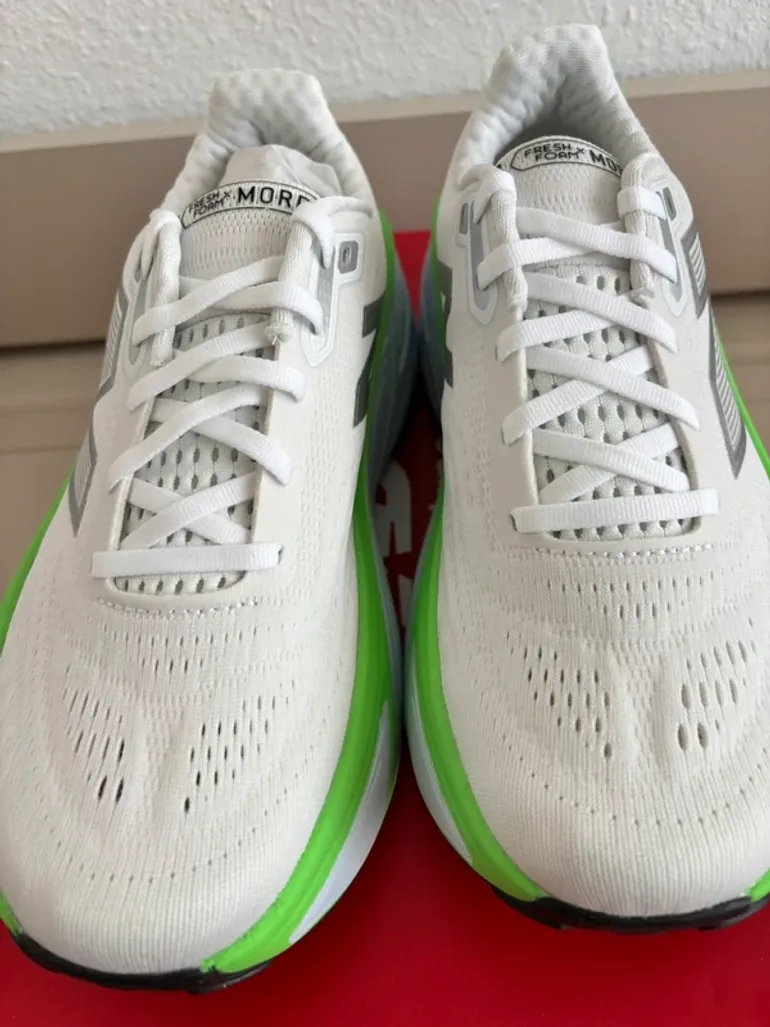Used New Balance Fresh Foam X More v5 bike — image 8 of 15